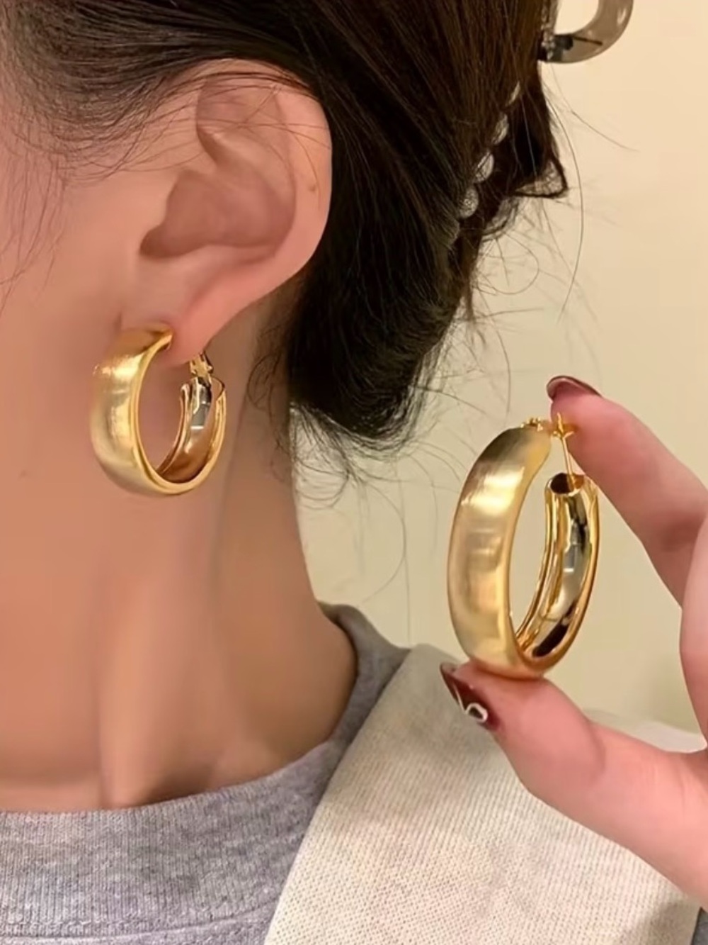 High Quality Polished Gold Thick Hoop Earrings for Women